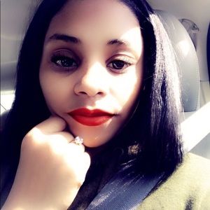 Meet your Posher, Lanella